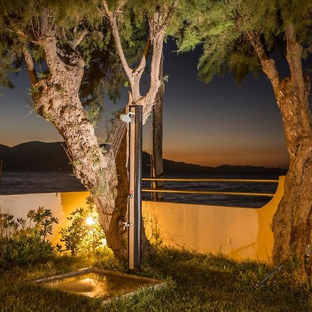 Big Blue Exclusive Beachfront Villa Kíssamos Exterior foto