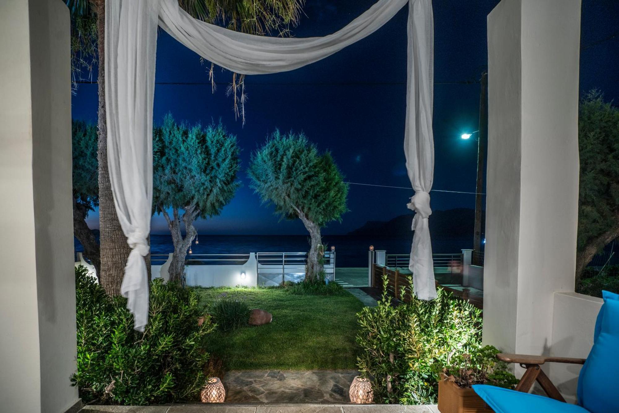 Big Blue Exclusive Beachfront Villa Kíssamos Exterior foto