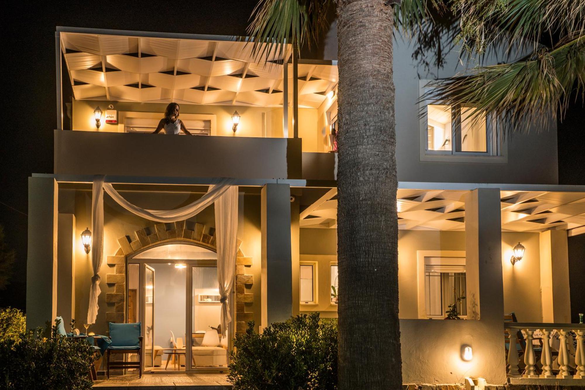 Big Blue Exclusive Beachfront Villa Kíssamos Exterior foto