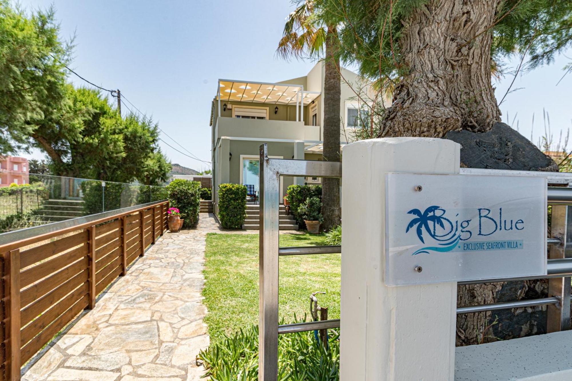 Big Blue Exclusive Beachfront Villa Kíssamos Exterior foto