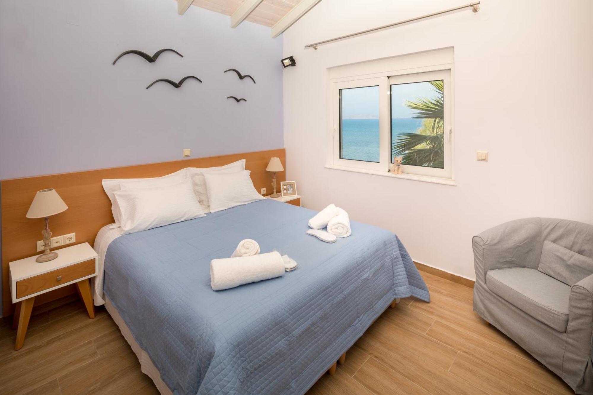 Big Blue Exclusive Beachfront Villa Kíssamos Exterior foto
